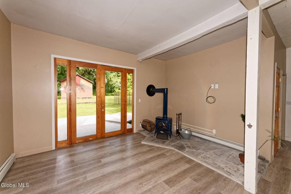 1412 River Rd - Photo 7 of 39