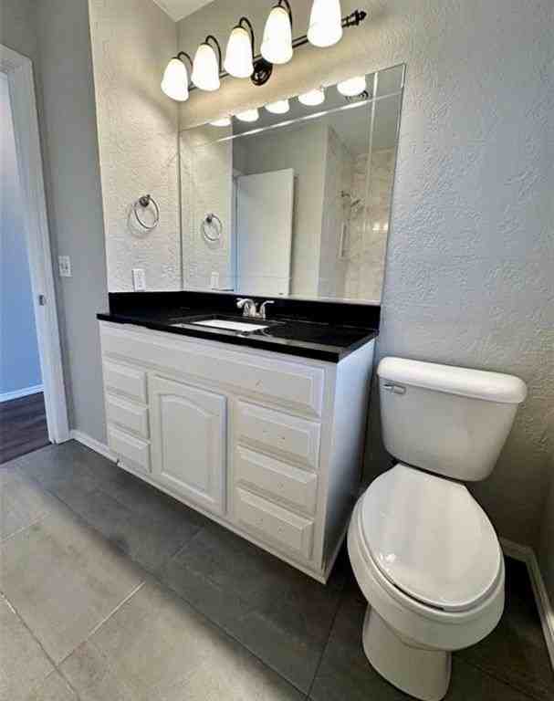 424 W Oklahoma Ave - Photo 5 of 6