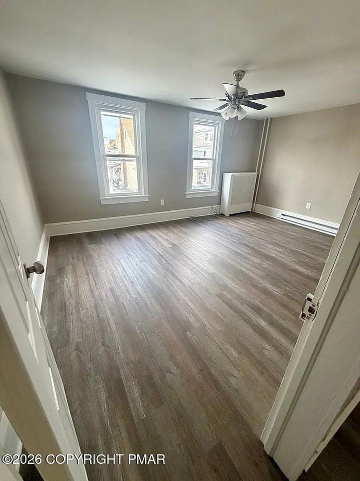 137 E White St Apt 3 - Photo 5 of 5