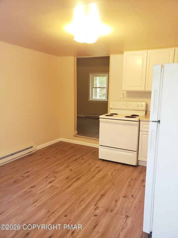 3910 Route 447 Apt 2 - Photo 7 of 10