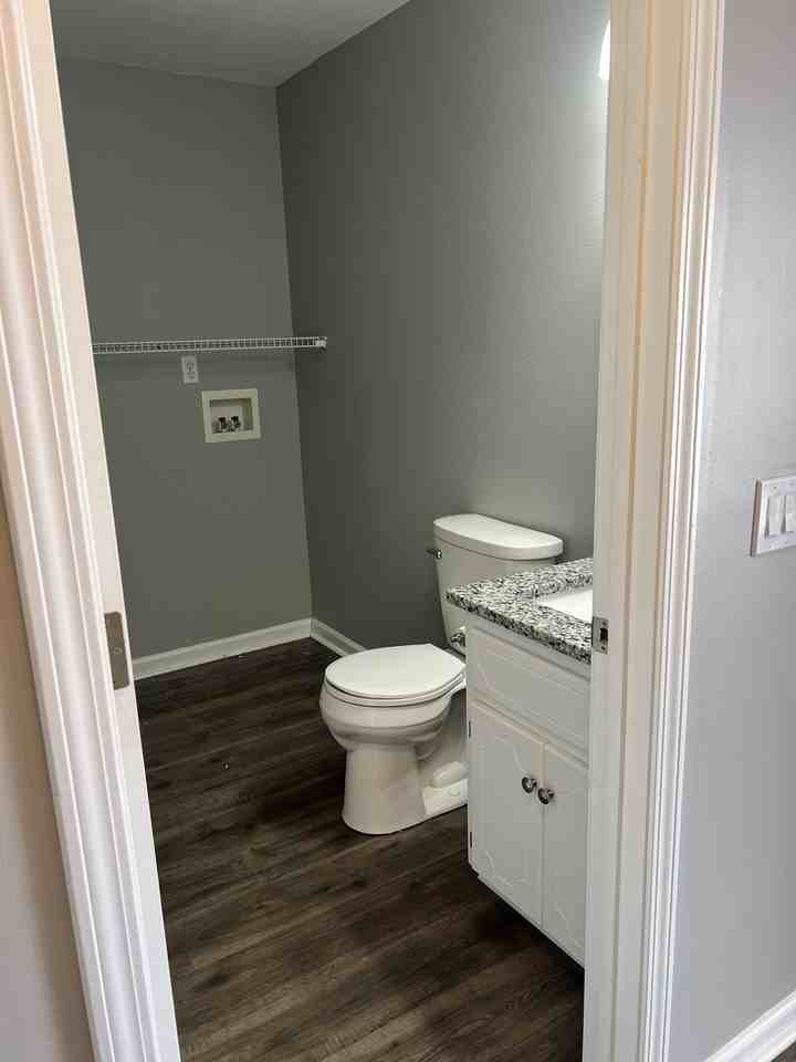 160 Commons Dr - Photo 4 of 22