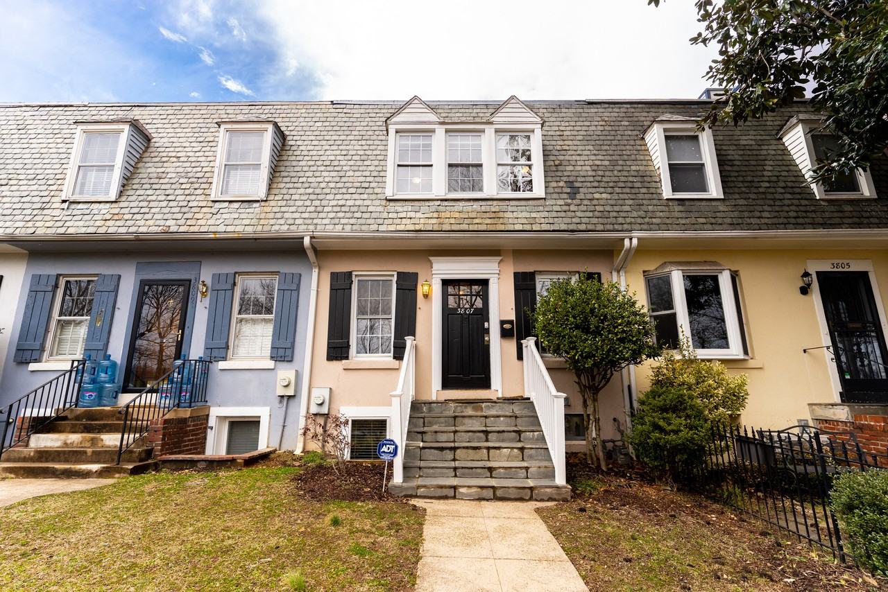 3807 S St Nw - Photo 2 of 25