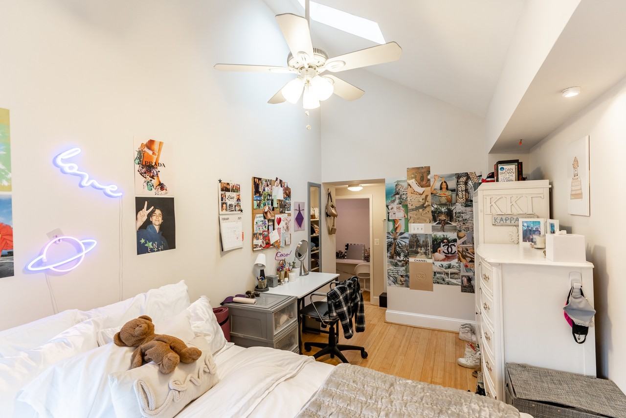 3807 S St Nw - Photo 7 of 25