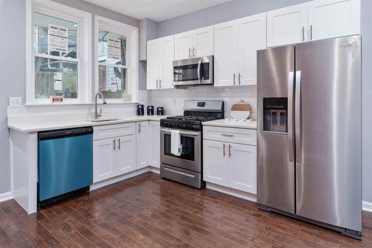 525 S East Ave #1 - Photo 5 of 17