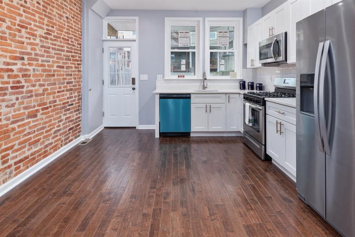 525 S East Ave #1 - Photo 6 of 17