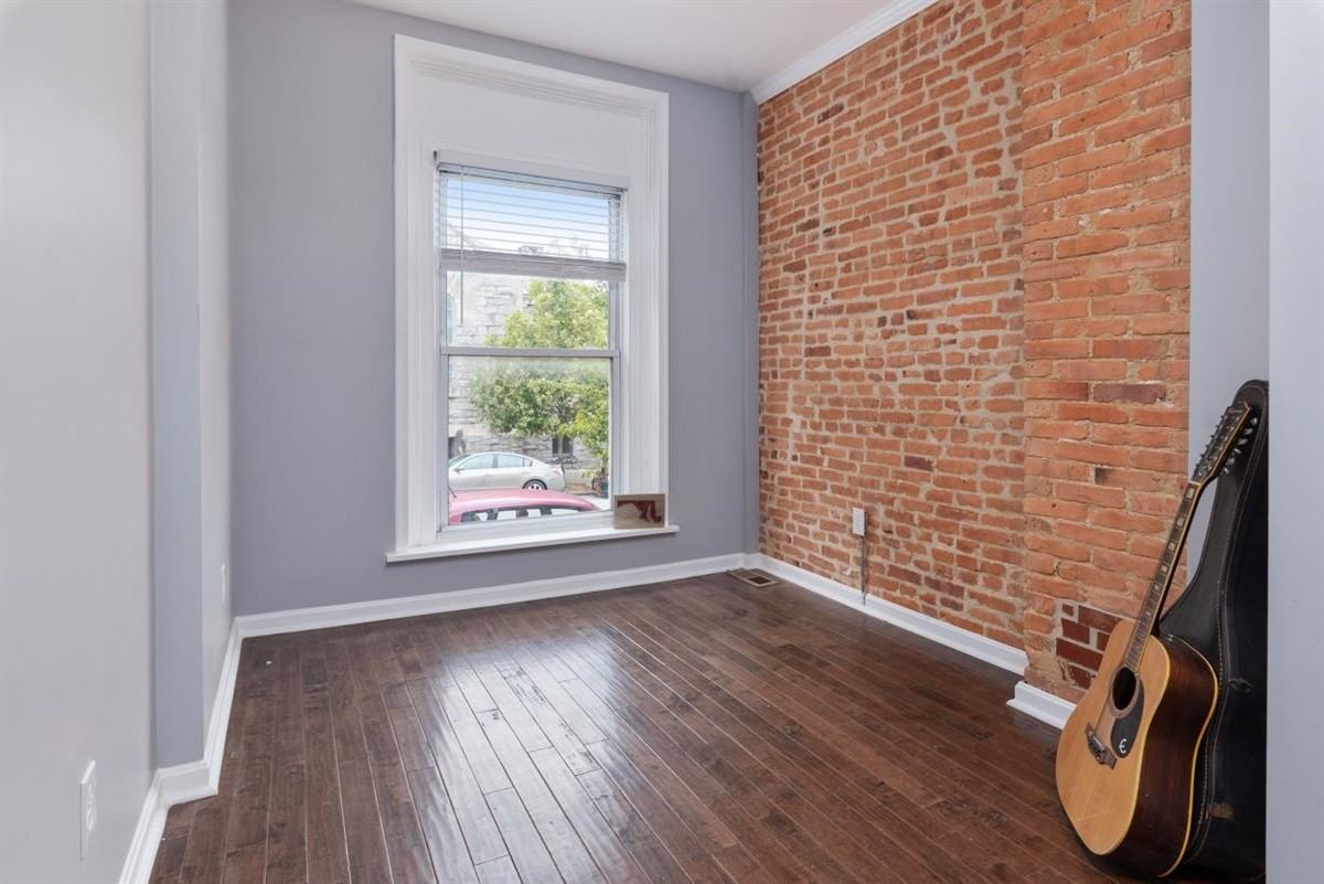 525 S East Ave #1 - Photo 7 of 17