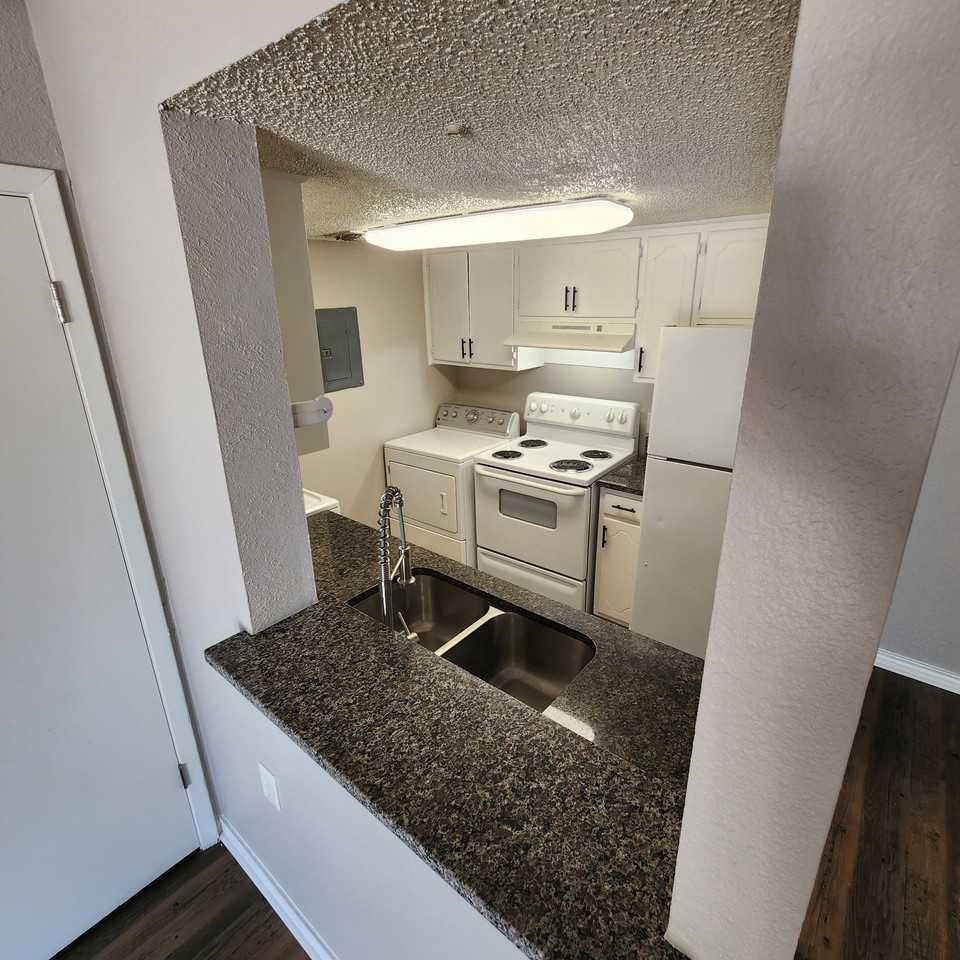 19470 Mcdonald St #104 - Photo 5 of 16
