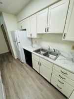 featured image of 125 E Zeller St #1