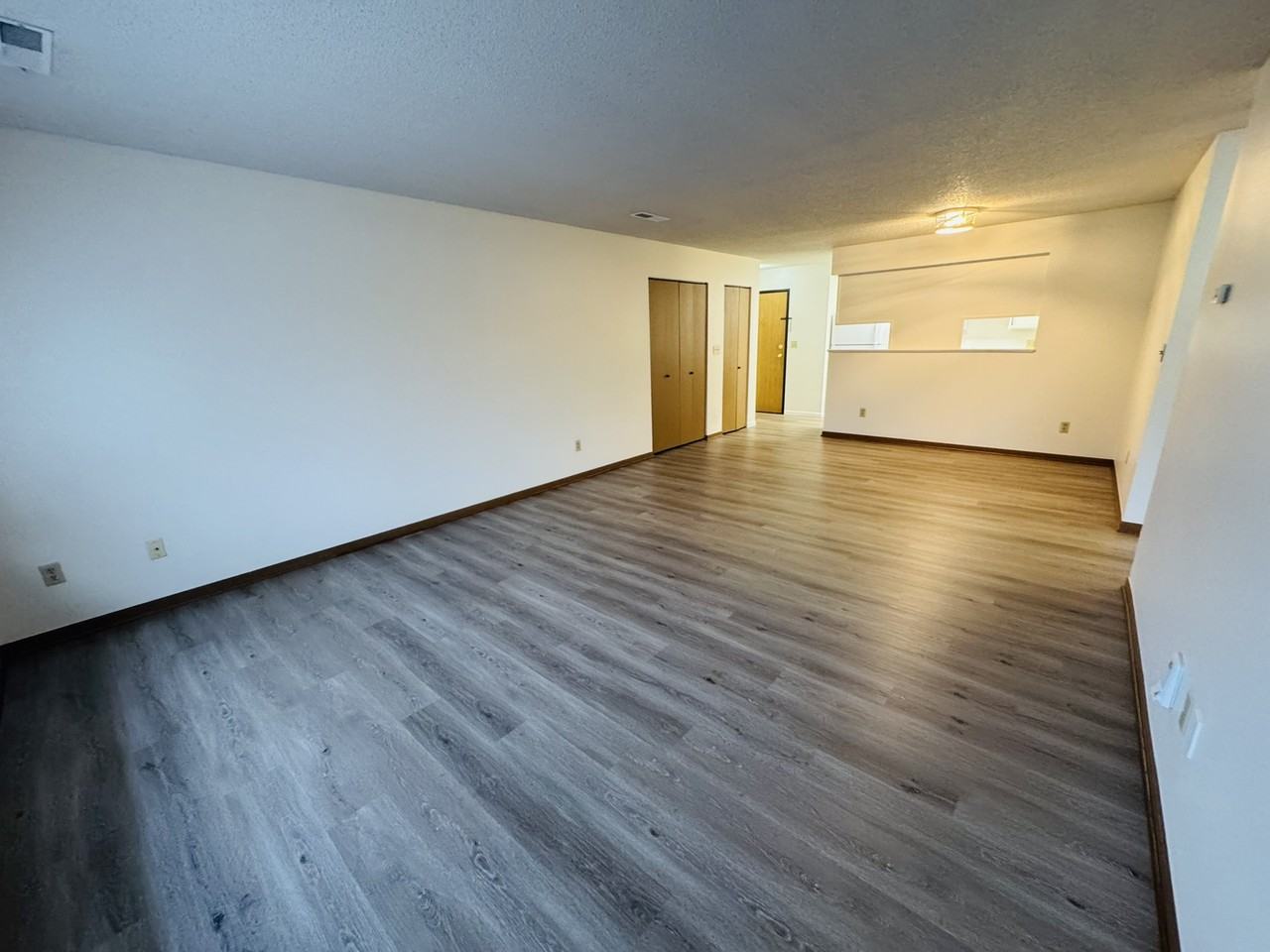 125 E Zeller St #1 - Photo 5 of 25