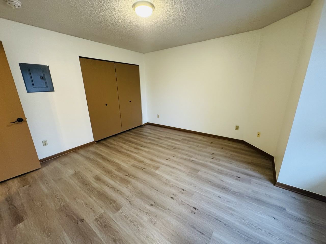 125 E Zeller St #1 - Photo 6 of 25