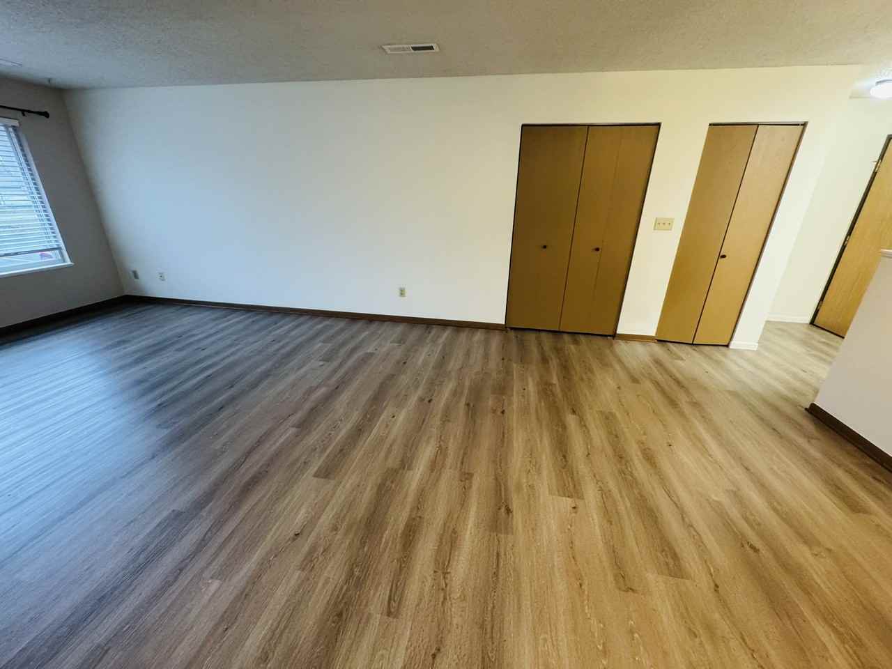 125 E Zeller St #1 - Photo 7 of 25