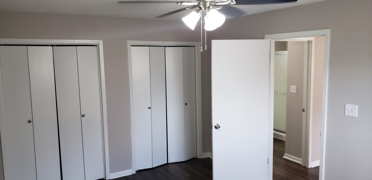 737 Commerce St #2A - Photo 4 of 17