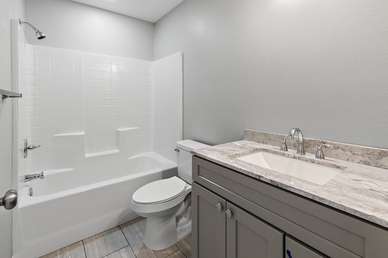 221 Beall St #102 - Photo 2 of 10