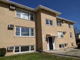 featured image of 1627 Grove Dr #3