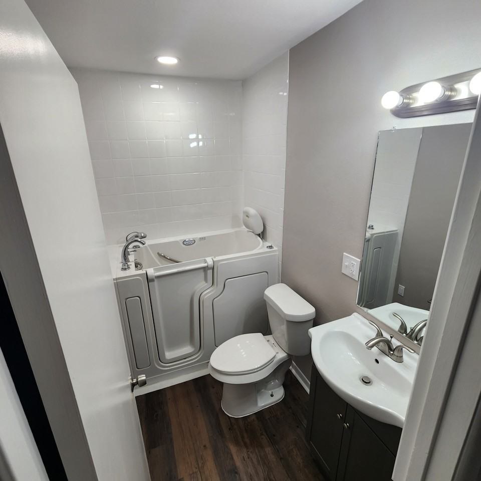 813 Martin St - Photo 4 of 10