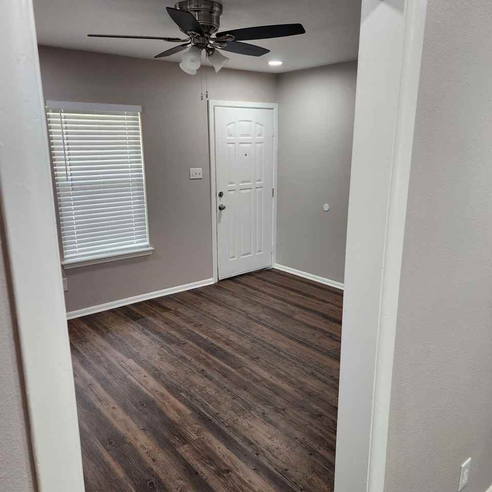 813 Martin St - Photo 6 of 10