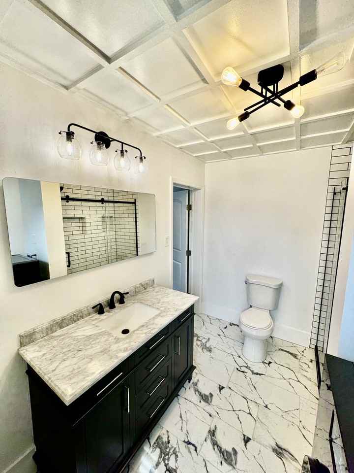 3821 Bell St #2 - Photo 7 of 17