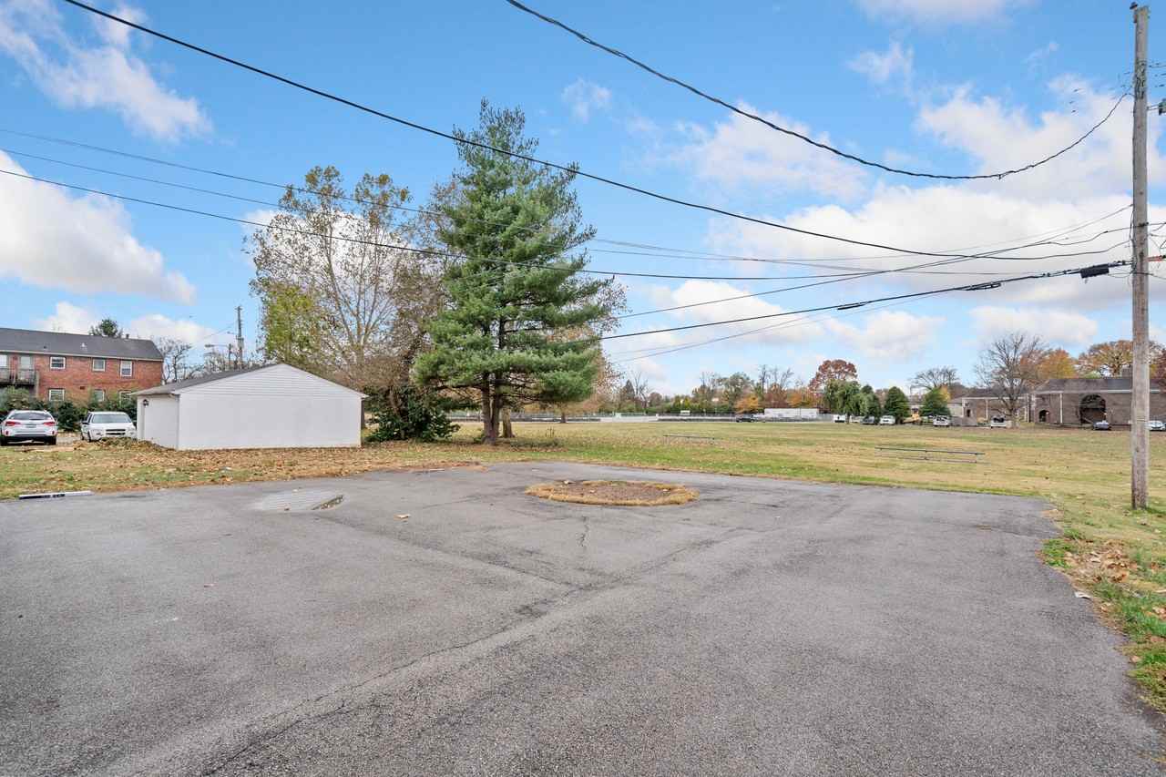 2912 Abigail Dr #3 - Photo 3 of 11