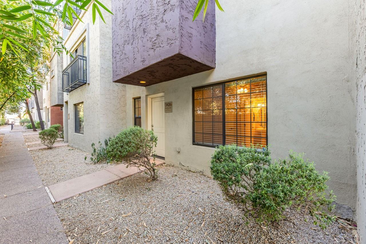 3426 E Avalon Dr - Photo 3 of 42