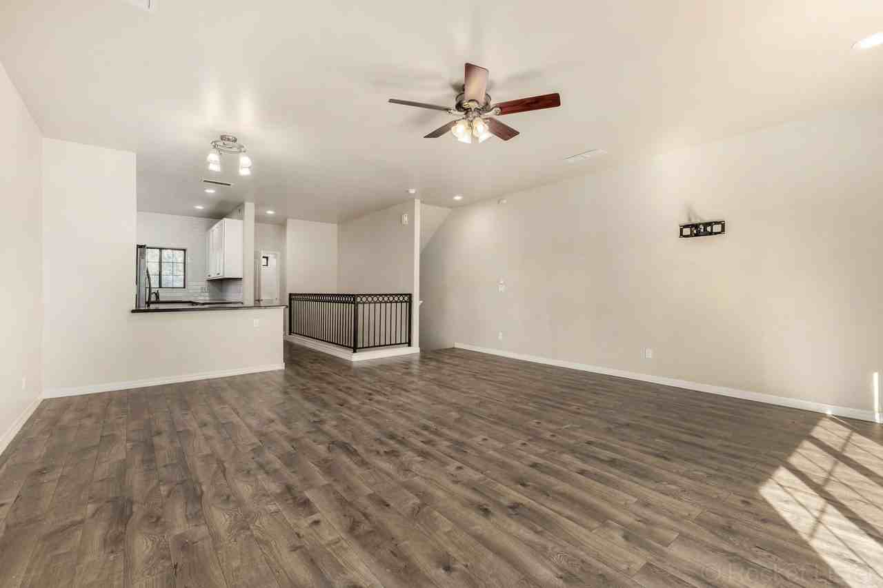 3426 E Avalon Dr - Photo 5 of 42