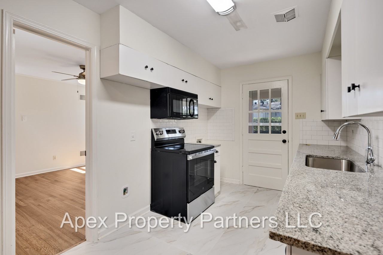 5319 Chickasaw Rd - Photo 2 of 23