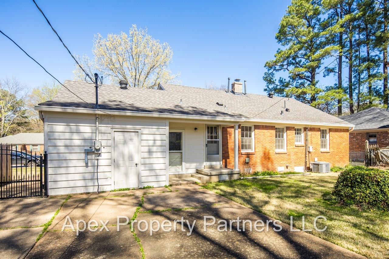 5319 Chickasaw Rd - Photo 3 of 23