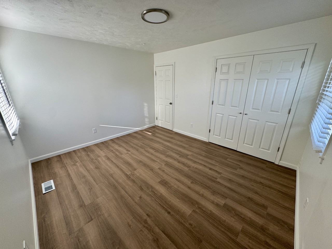 9209 Aylesbury Dr - Photo 5 of 13