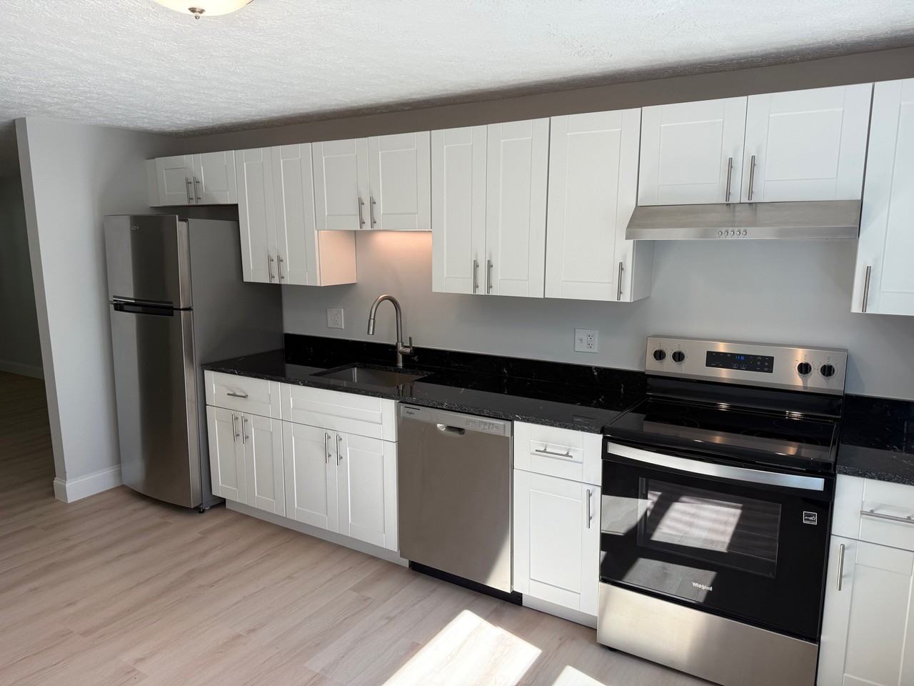 14 Briarwood Dr #14 - Photo 7 of 12