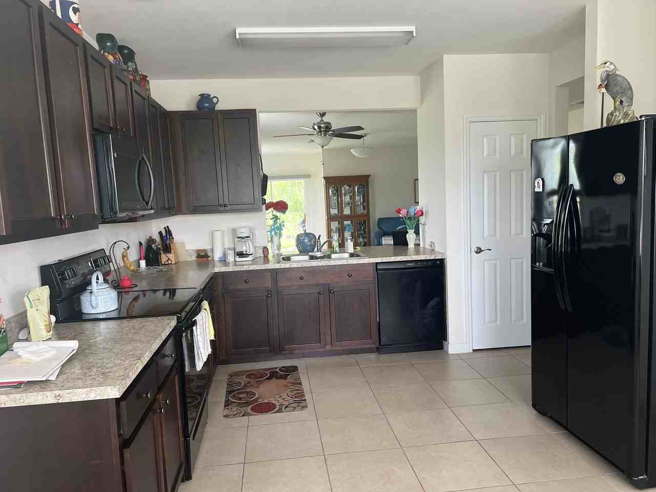 3501 Acapulco Cir - Photo 3 of 20