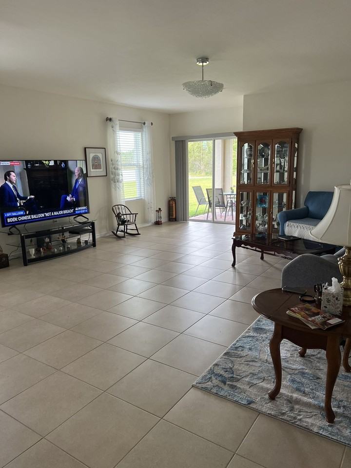 3501 Acapulco Cir - Photo 4 of 20