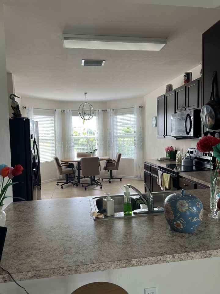 3501 Acapulco Cir - Photo 5 of 20