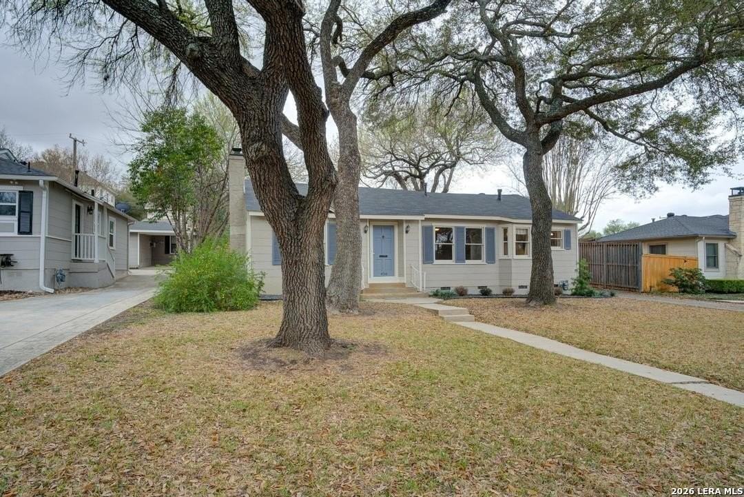 426 Garraty Rd - Photo 3 of 32