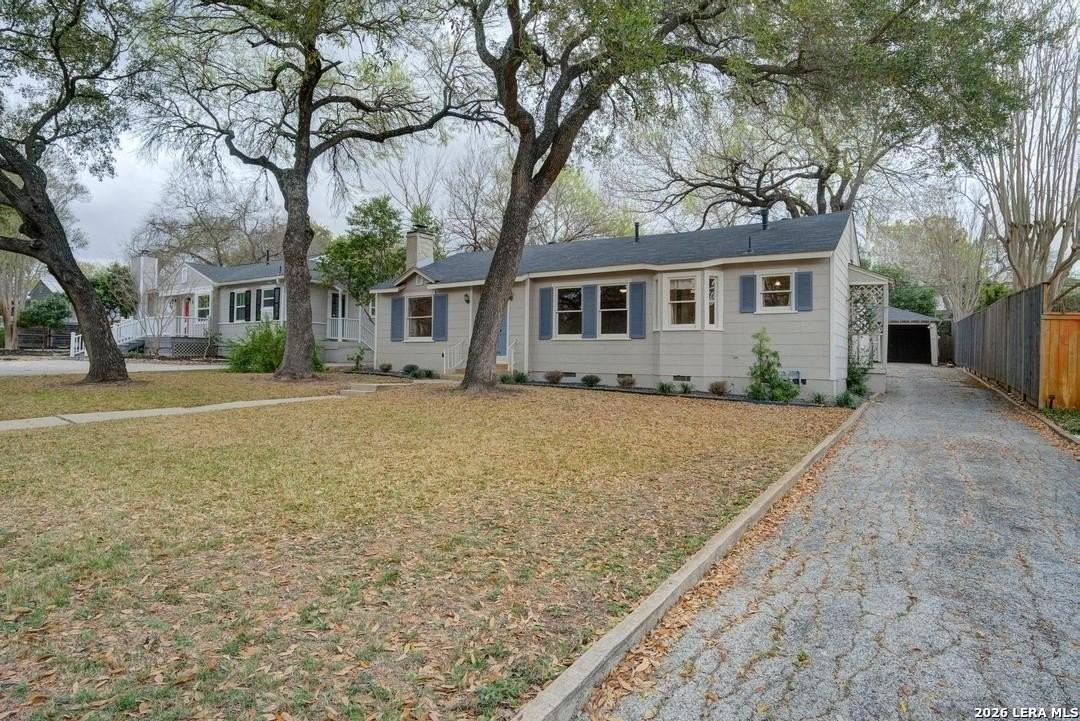 426 Garraty Rd - Photo 5 of 32