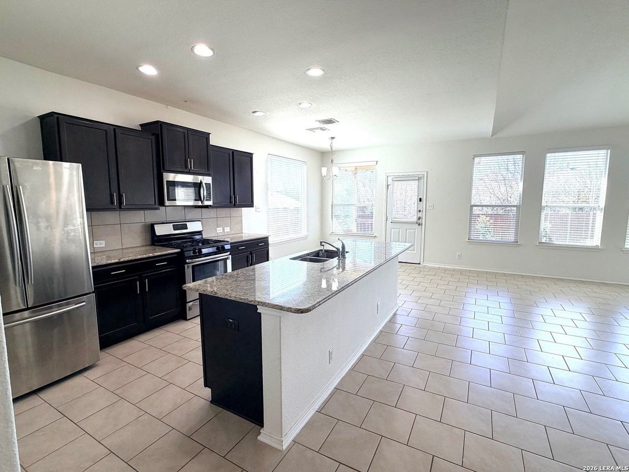 720 Smooth Wine - Photo 5 of 22