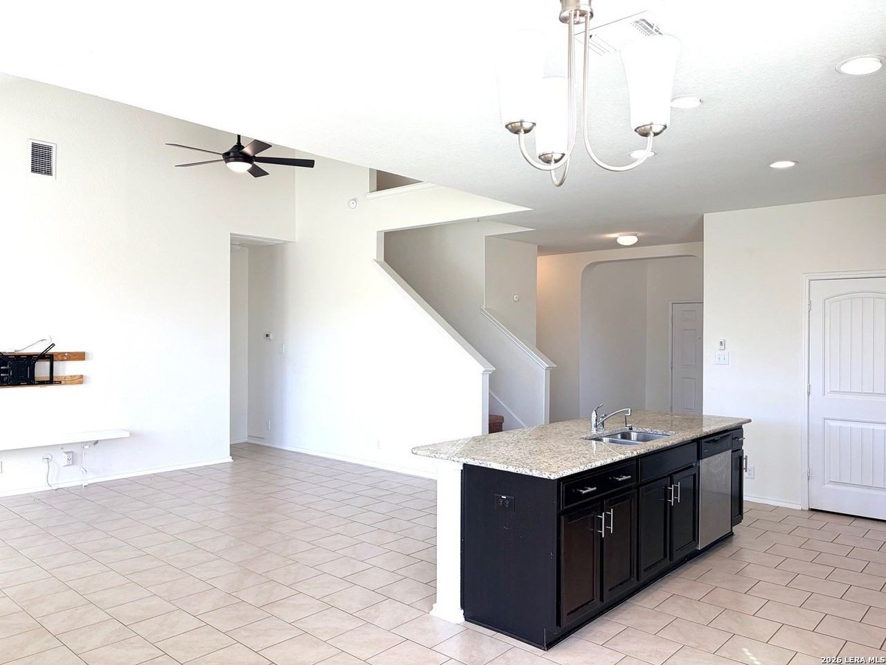 720 Smooth Wine - Photo 6 of 22