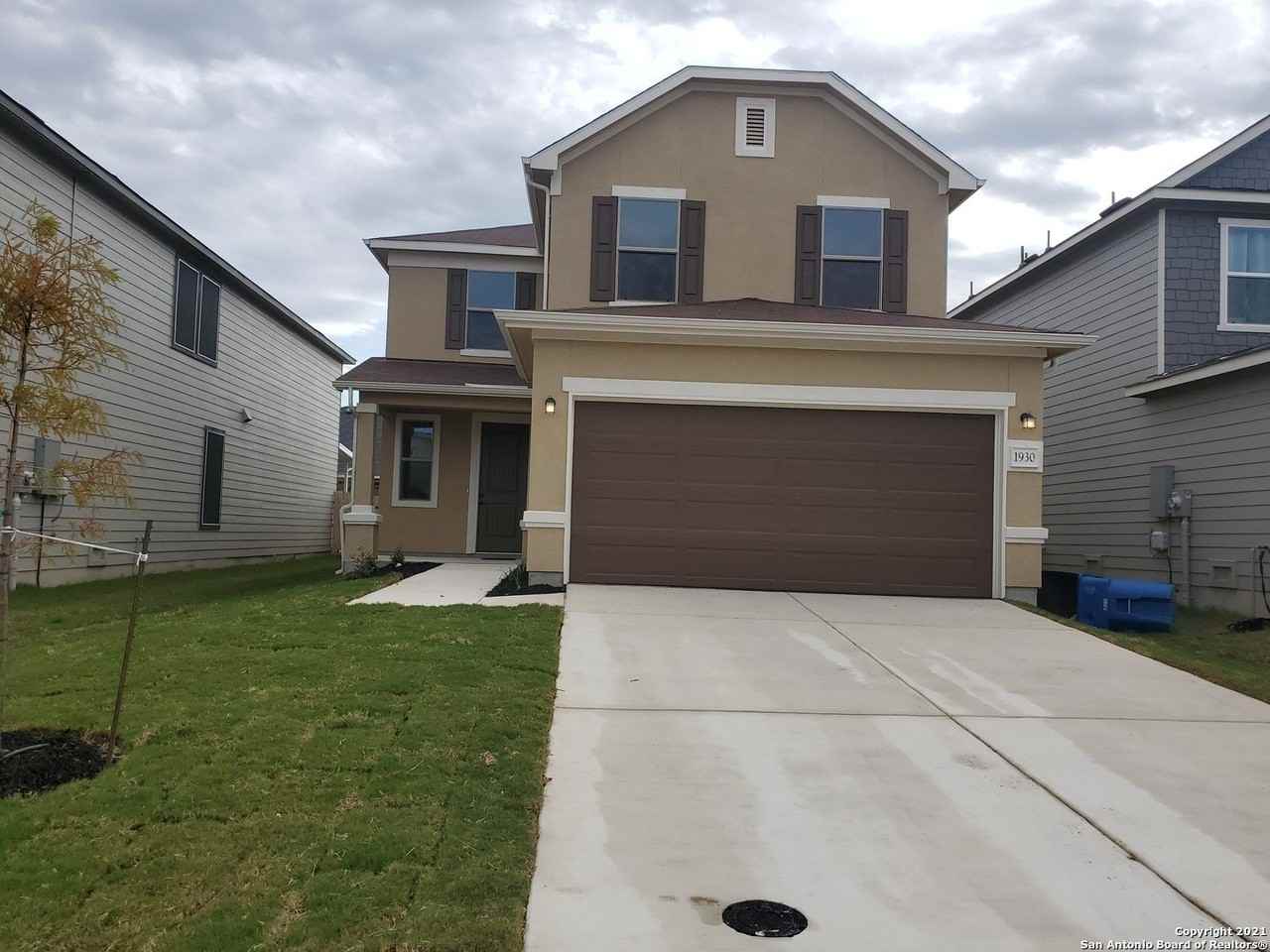 1930 Brandywine Dr - Photo 5 of 50