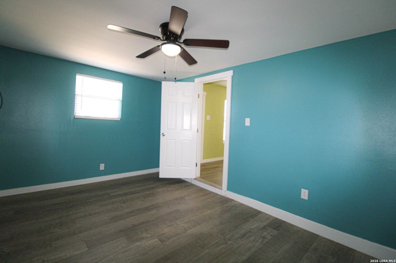 2950 Lasses Blvd - Photo 7 of 35