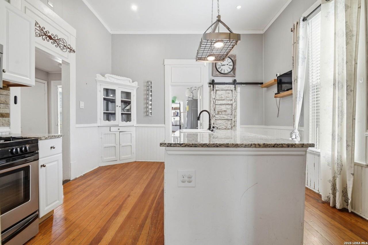 1518 Wyoming St - Photo 4 of 26