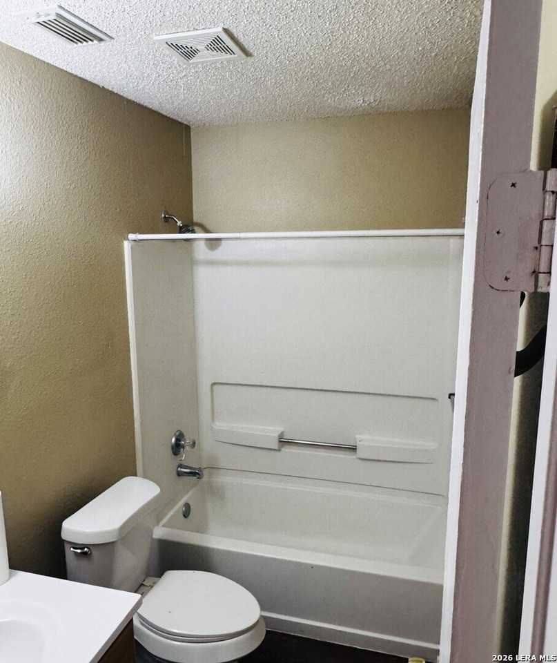 6715 Campus Meadow Dr - Photo 7 of 20