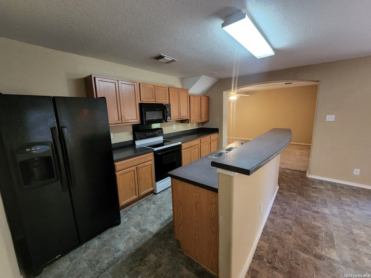 5519 Tomas Cir - Photo 3 of 16