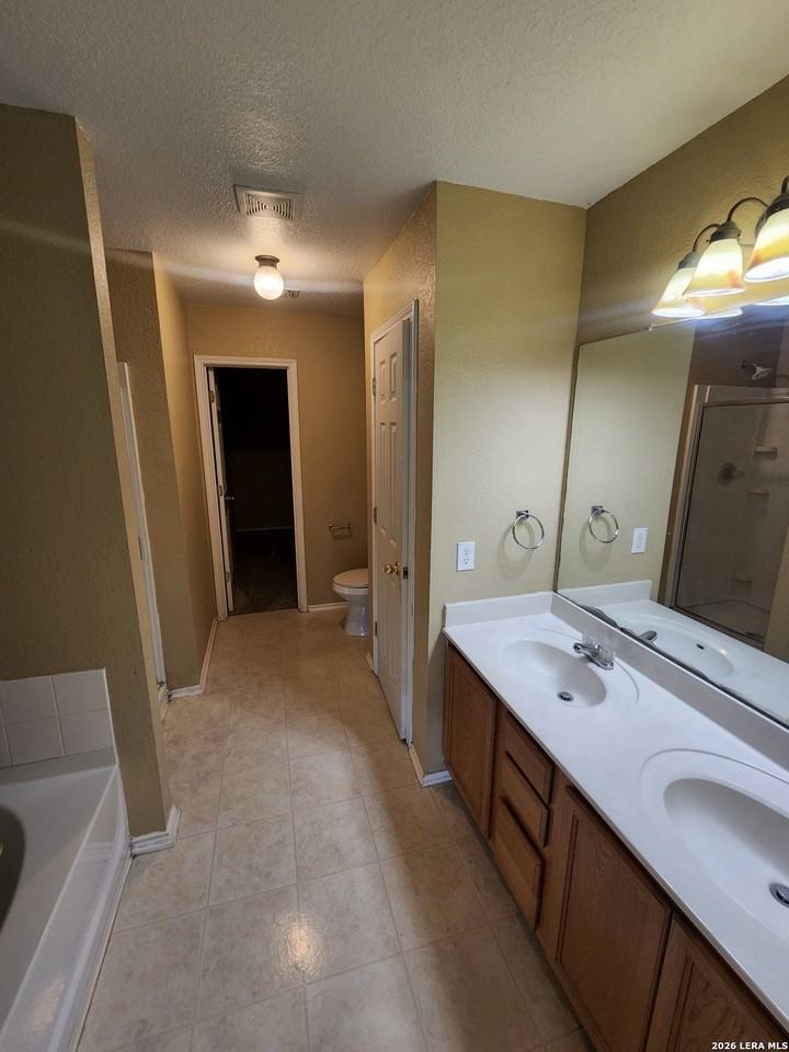 5519 Tomas Cir - Photo 7 of 16