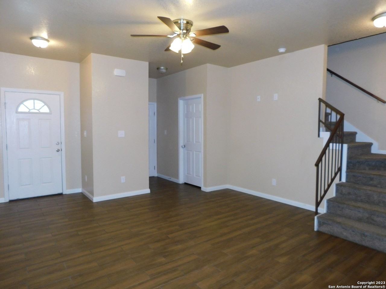 8706 8th St Unit 2 - Photo 4 of 20