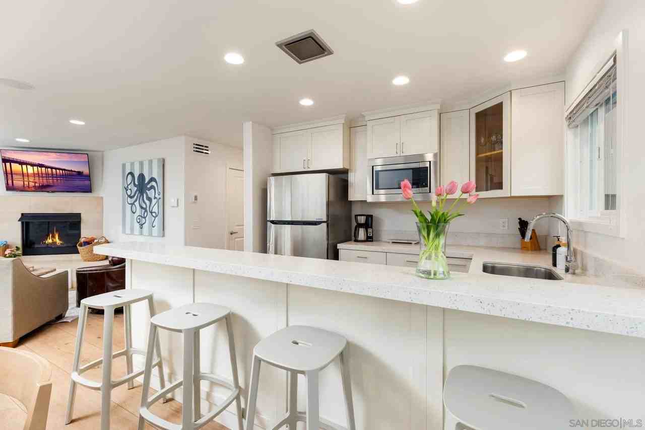 5112 #3 Saratoga Ave unit: 3 #3 - Photo 6 of 27