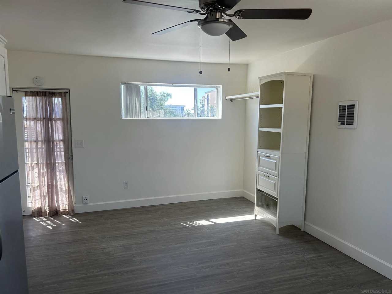 3742 6th Ave - Photo 4 of 8