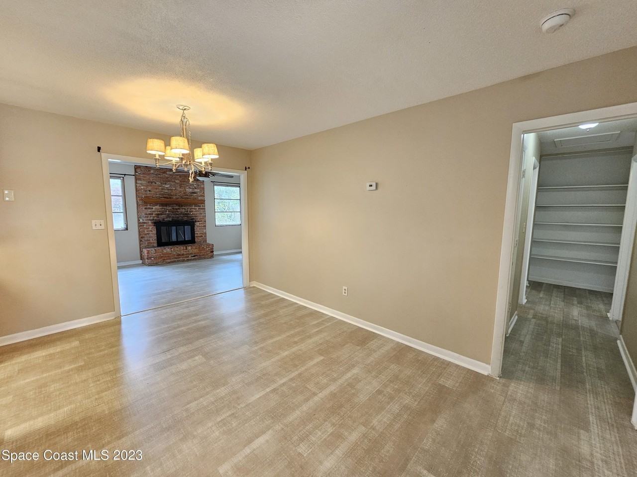 2640 Dutton Dr - Photo 4 of 16