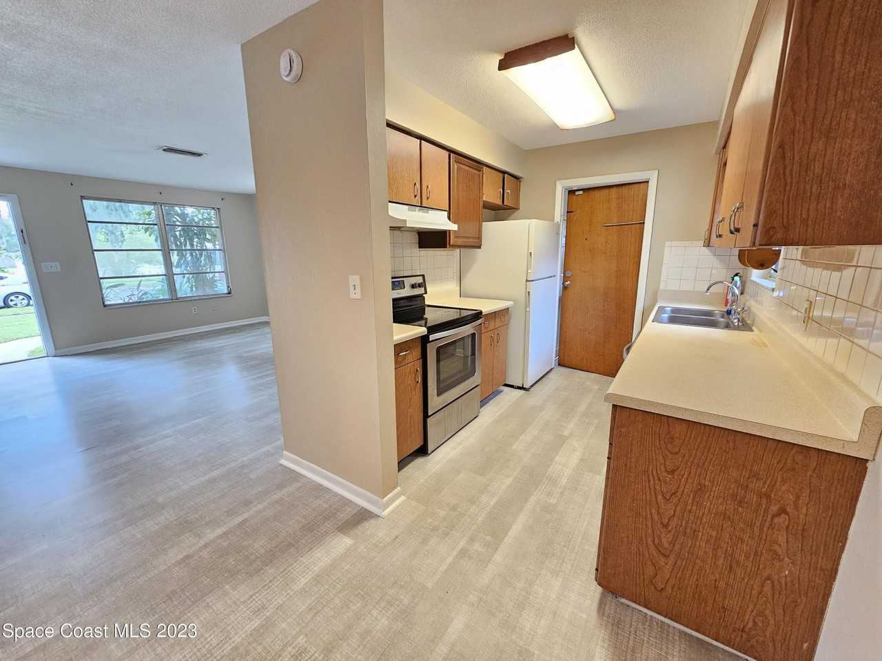 2640 Dutton Dr - Photo 6 of 16