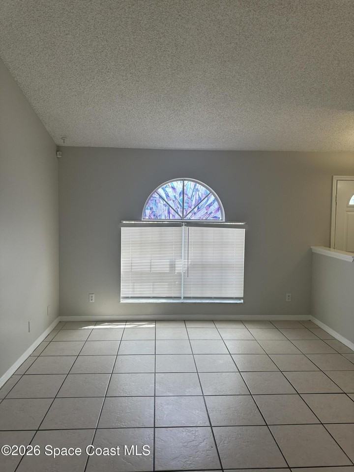 482 Tuloma Ave Sw - Photo 3 of 21