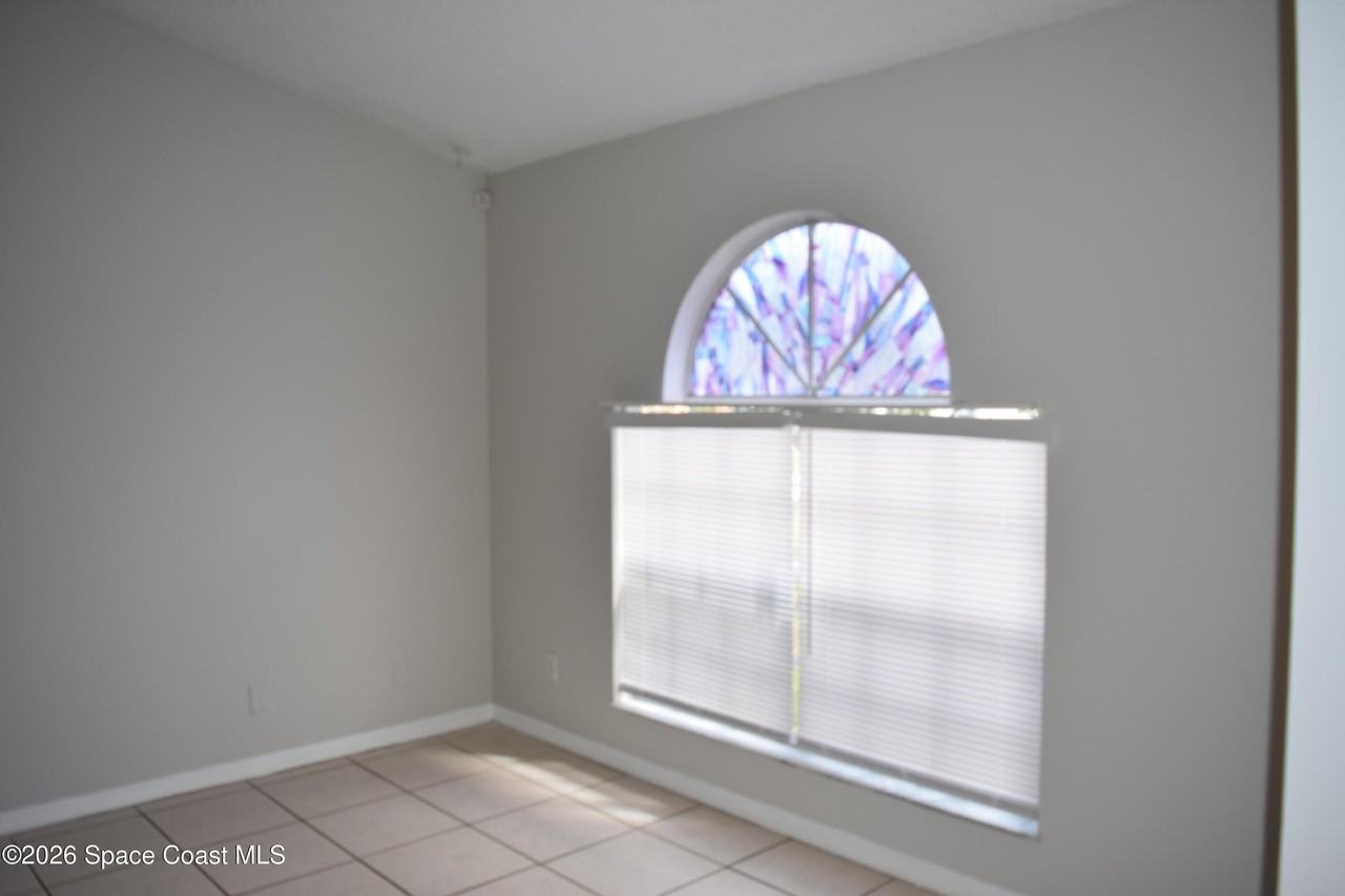 482 Tuloma Ave Sw - Photo 5 of 21