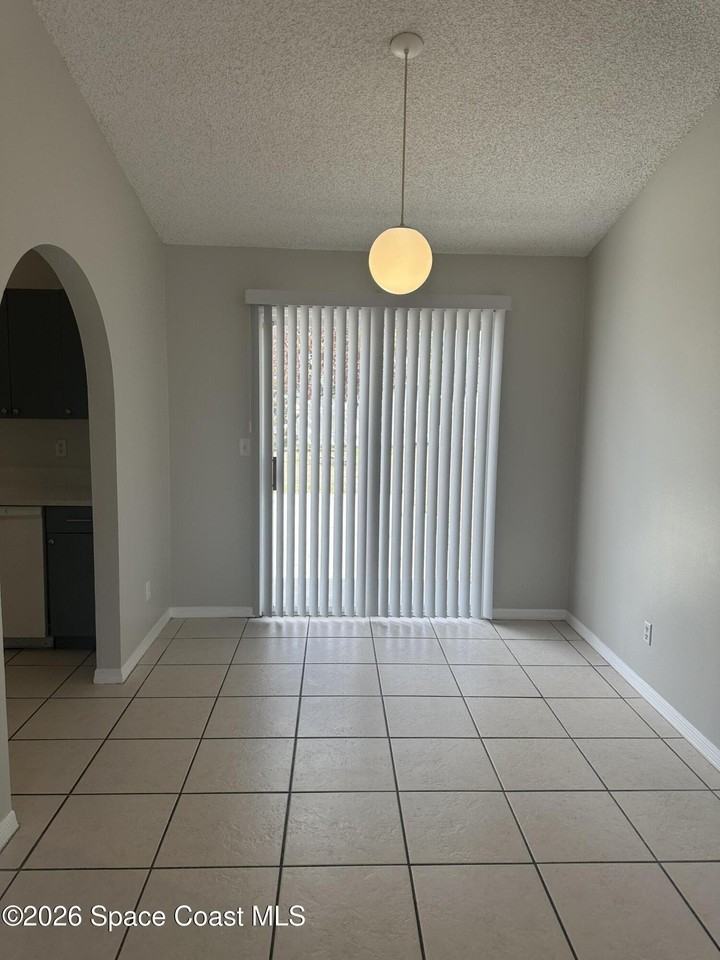 482 Tuloma Ave Sw - Photo 6 of 21