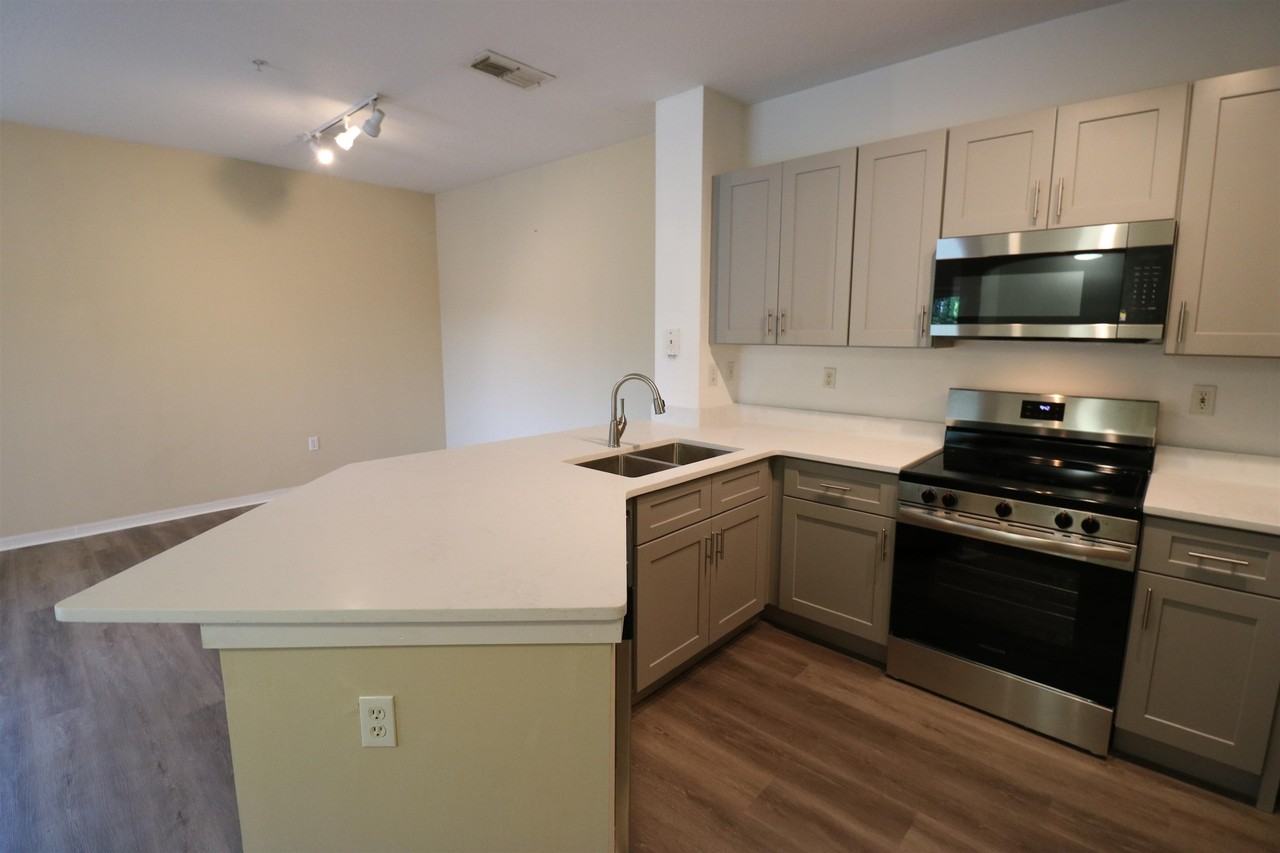 560 Florida Club Blvd #301 - Photo 3 of 21